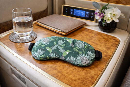 Schlafmaske für Reisen – weich & lichtundurchlässig in eurer CI
