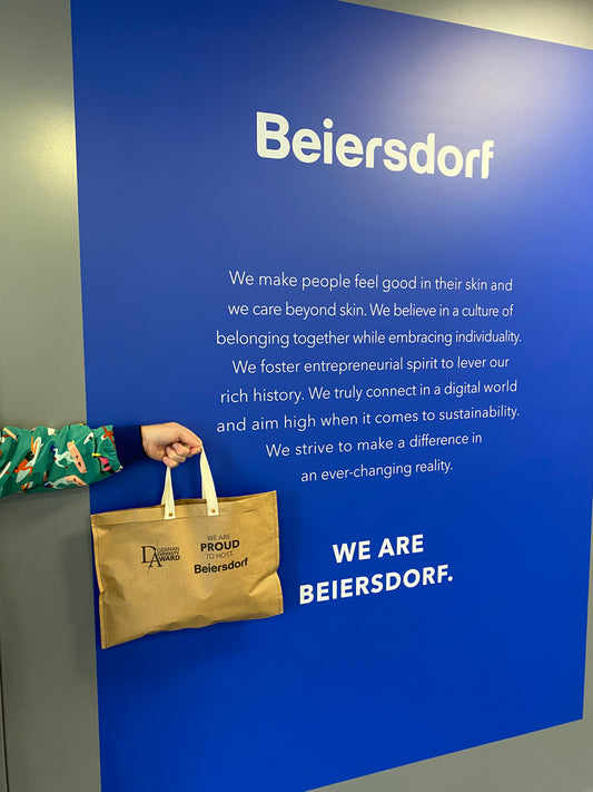 Paper Shopper genäht mit Baumwollgriffen und Logo