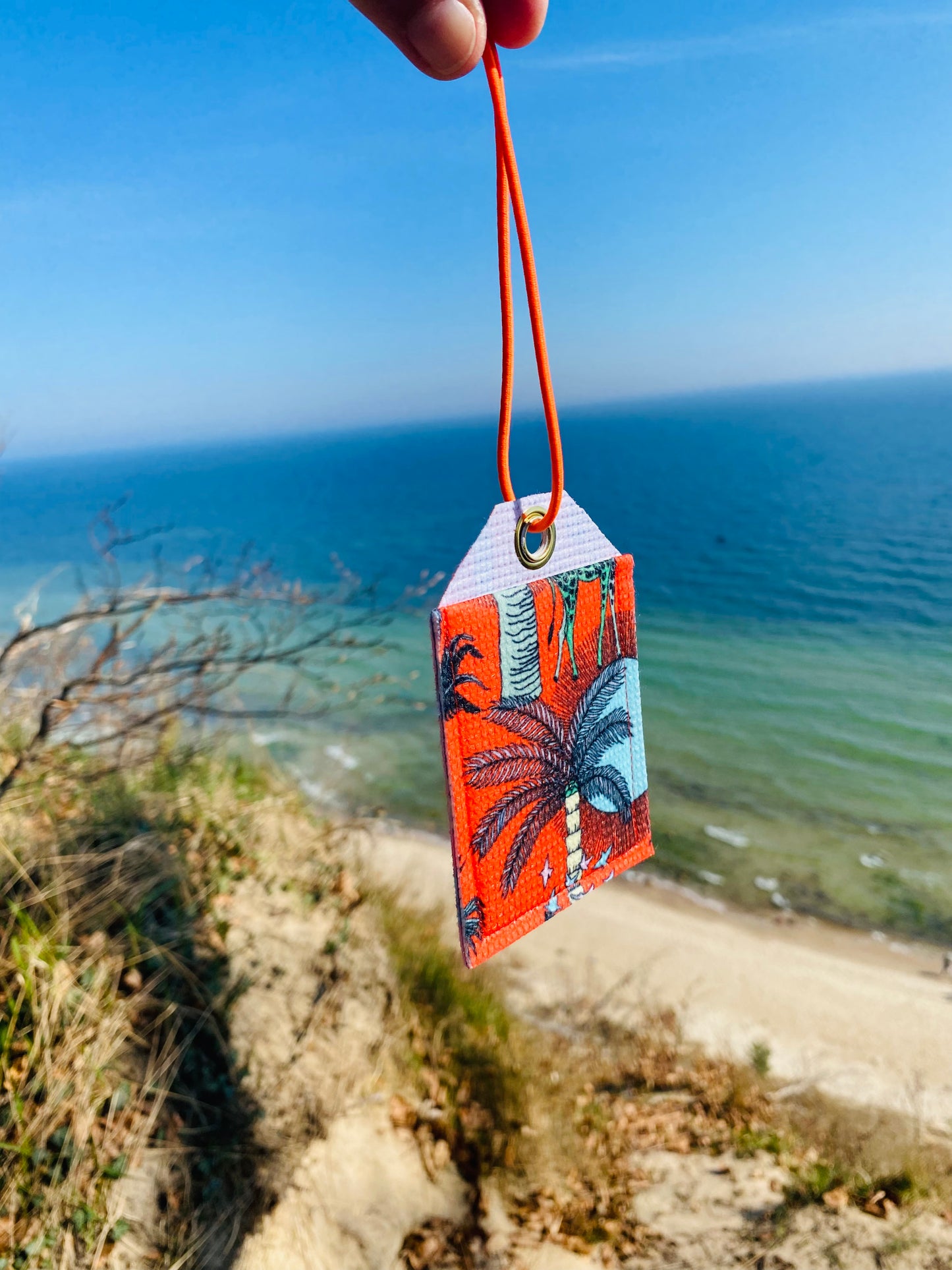 Kofferanhänger aus recycelten Plastikflaschen – mit Print und Logo