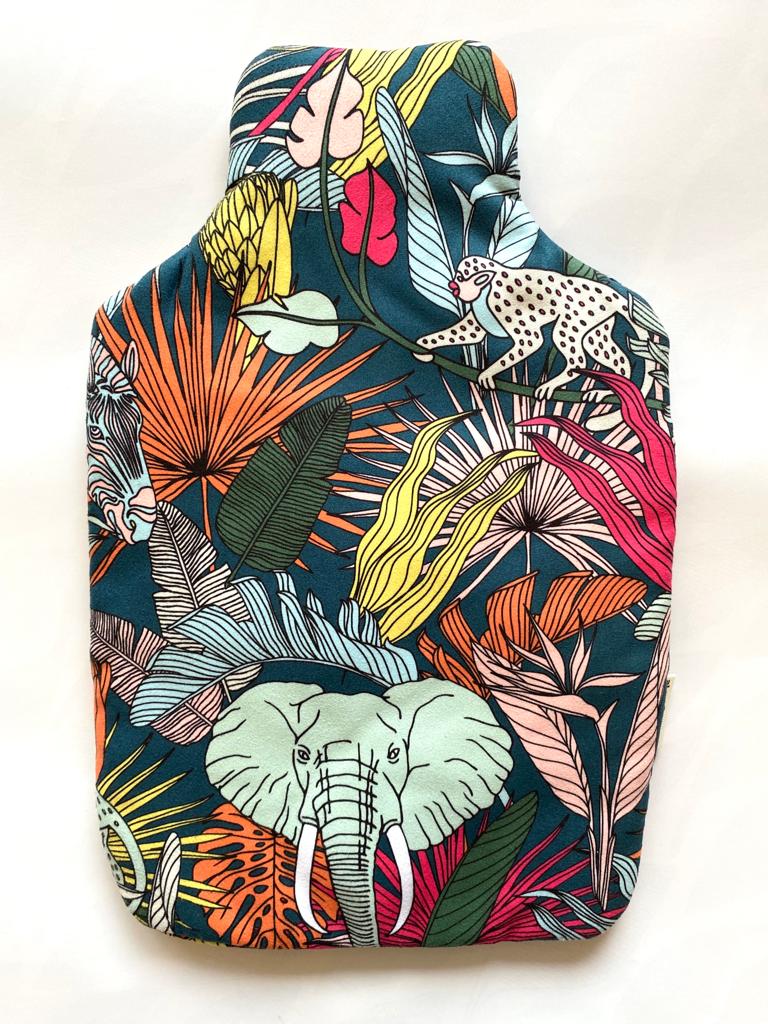 Cozy Wärmflaschenbezüge – auf Wunsch können wir die Prints in Eurer CI anpassen, Logo als Print oder Seiten-Label