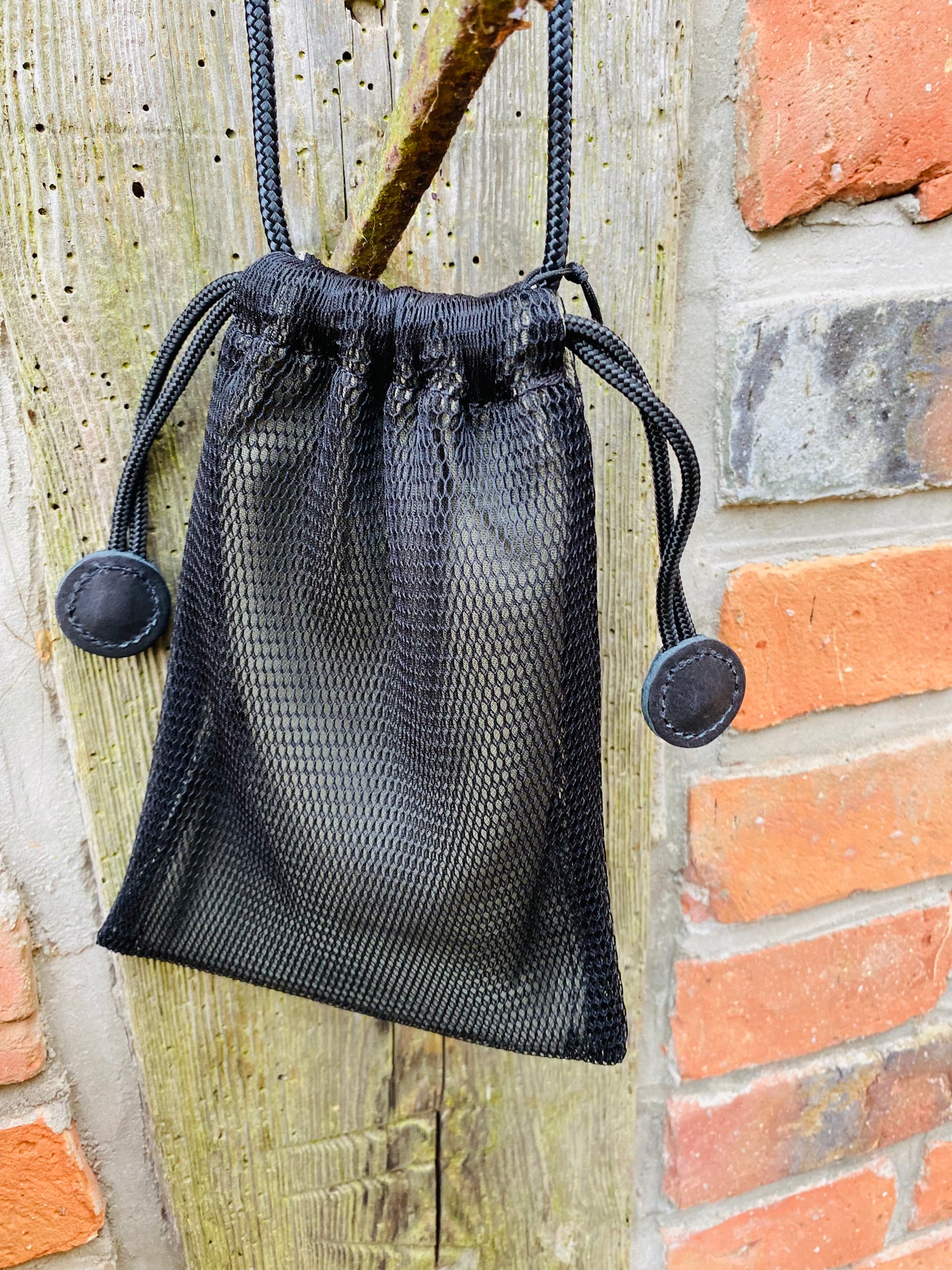 Kleine Mesh (Handy-)Tasche – bitte fragt nach verfügbaren Farben