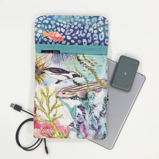 Recycled Cement Paper iPad oder Tablet Sleeve Ocean