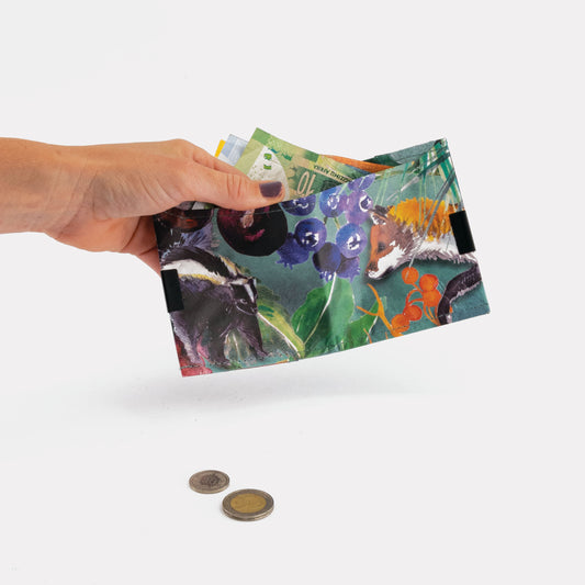 Square Wallet aus recyceltem Kraftpapier Wilderness