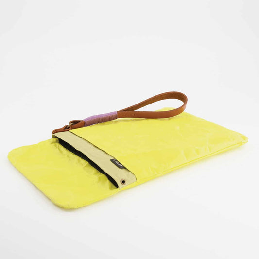 Recycled Cement Paper iPad oder Tablet Sleeve Lemon