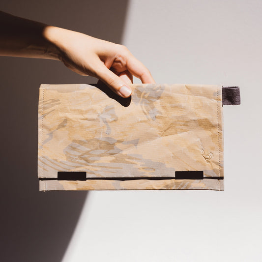 Travel Organiser aus recyceltem Papier – diverse Farben, auf Wunsch mit Logo