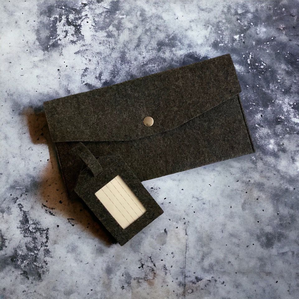 Eco-Felt Travel Document Holder aus recycelten Plastikflaschen auf Wunsch mit Logo