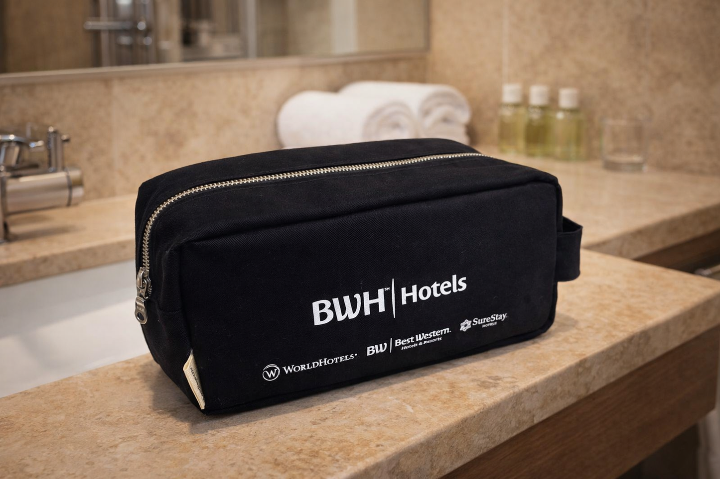 Wash Bag – in verschiedenen Prints mit Logo