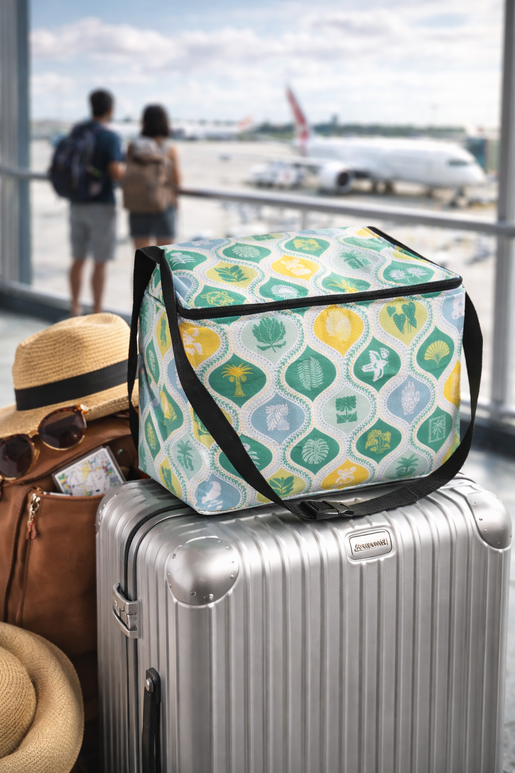 Kühltasche aus recycelten Plastikflaschen – verschiedene Größen und Muster – auf Wunsch in Eurem Design und mit Logo