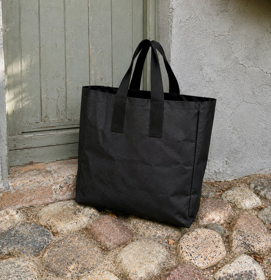 Großer Paper Shopper aus recyceltem Kraftpapier Schwarz