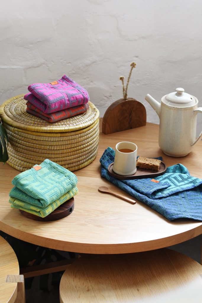 Sommer Handtücher aus afrikanischer Baumwolle – auf Wunsch mit Logo bestickt