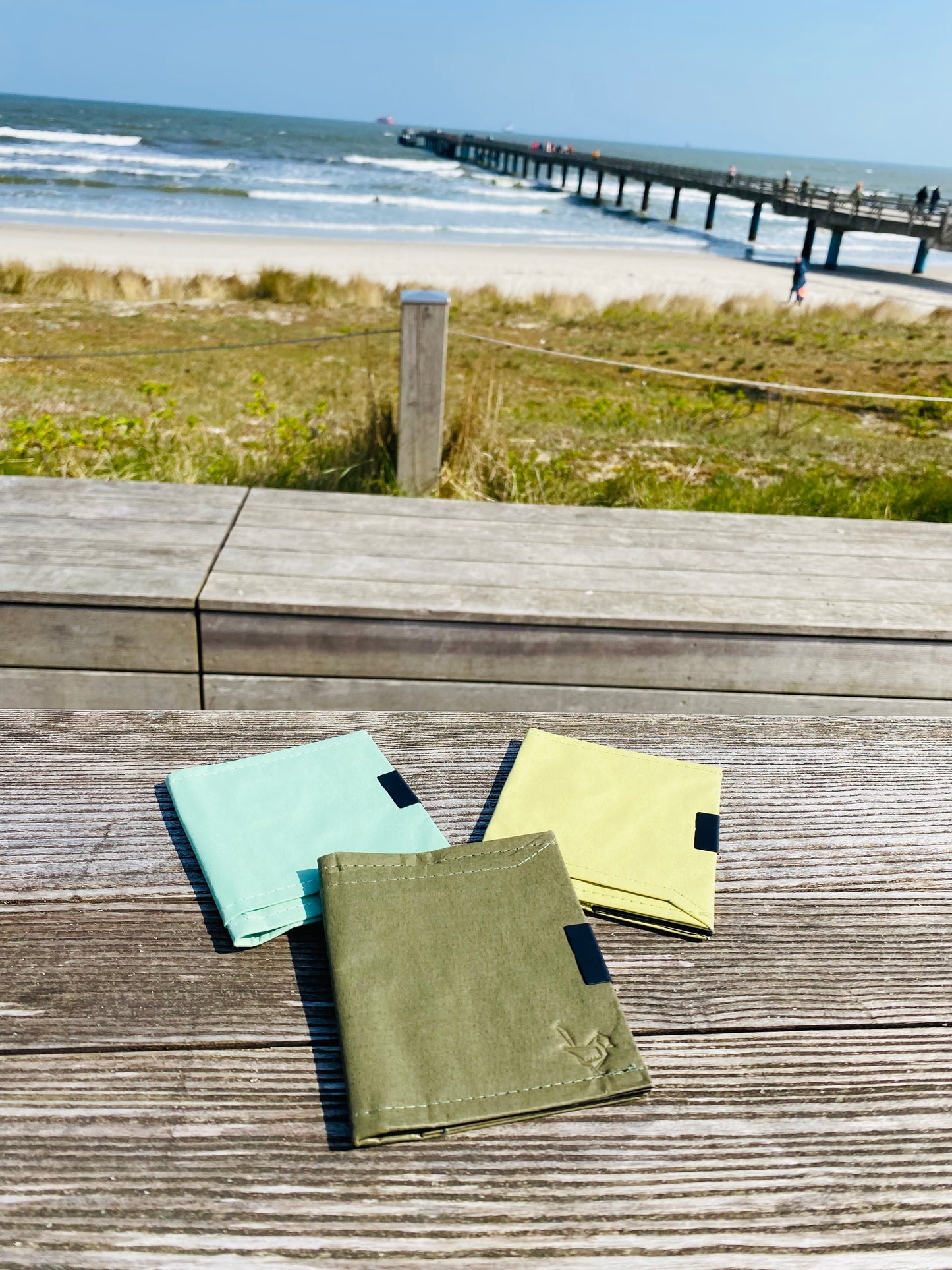 Square Wallet aus recyceltem Kraftpapier – verschiedene Farben, mit Logo möglich