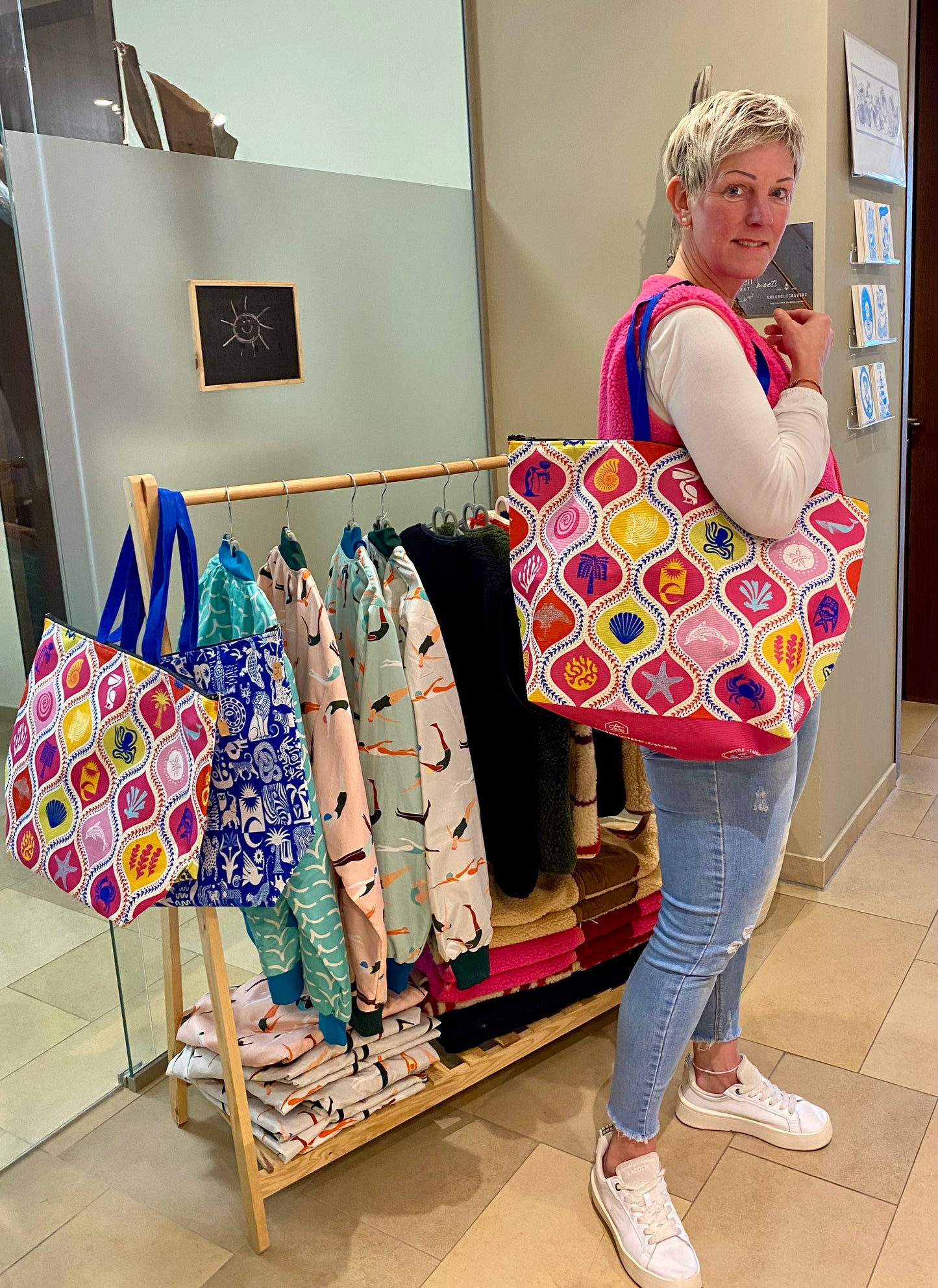 Shopper aus recycelten Plastikflaschen Africa Deep Hot Pink – limited edition