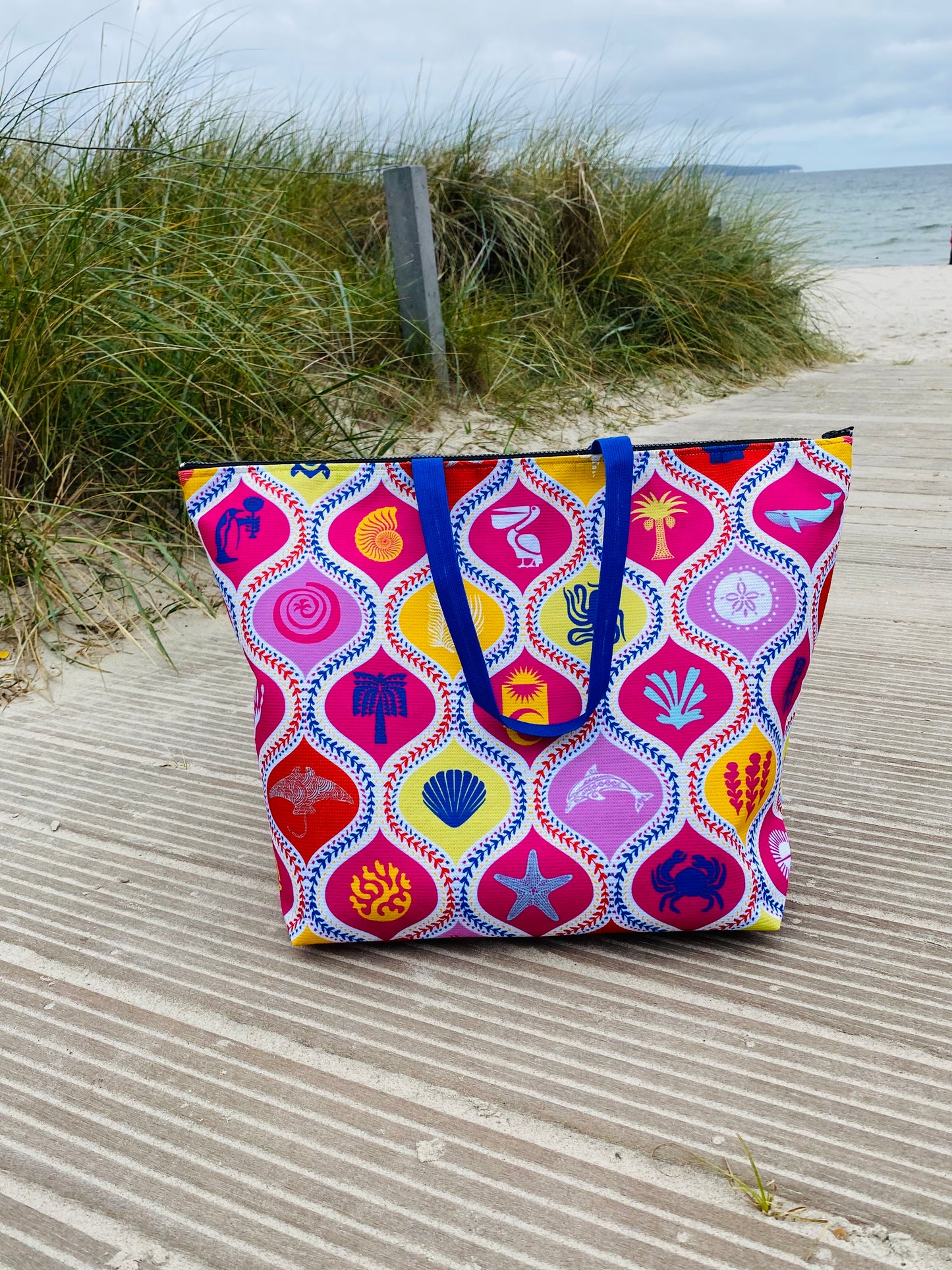 Shopper aus recycelten Plastikflaschen Africa Deep Hot Pink – limited edition