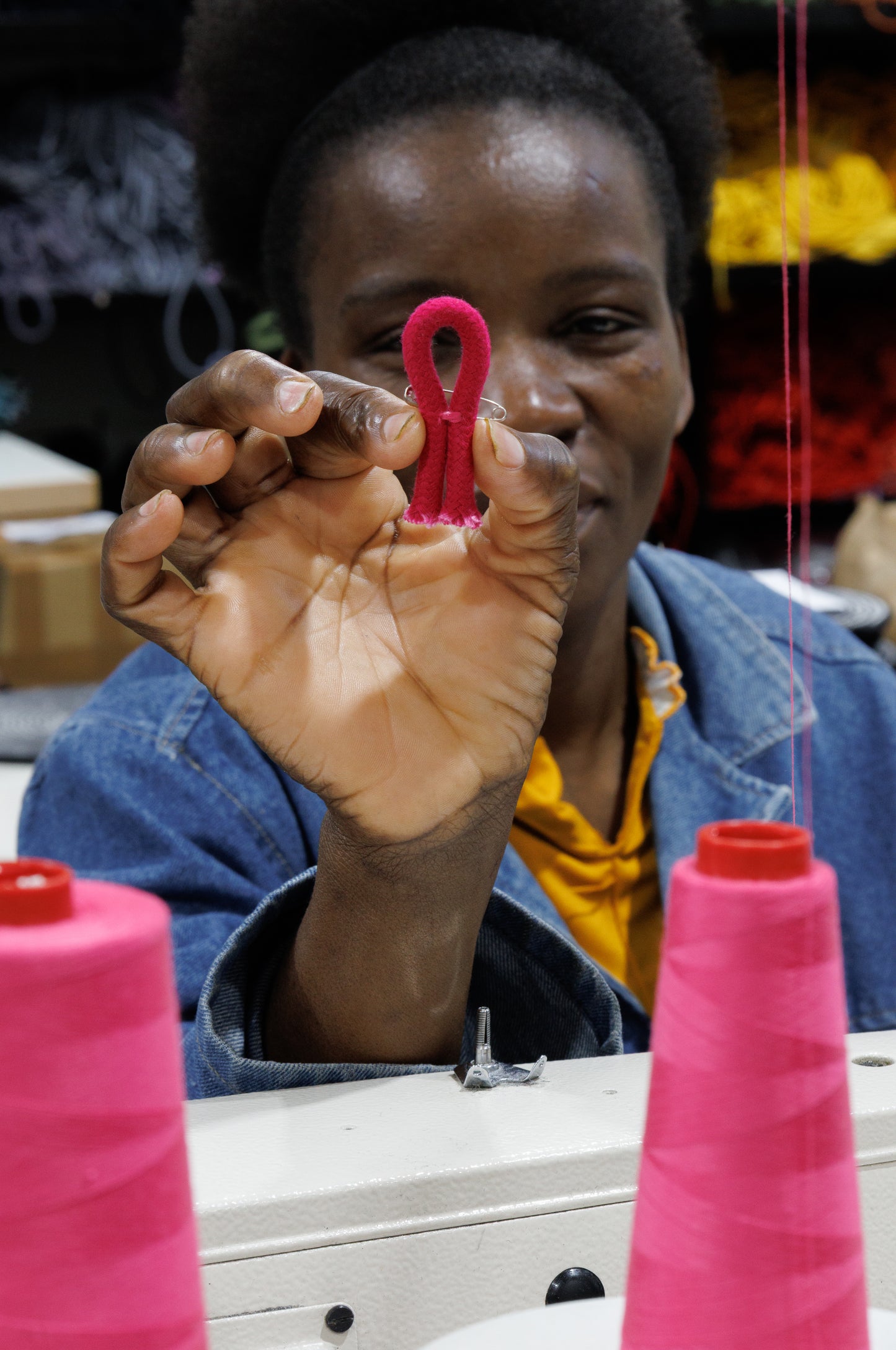 "Pink Rope Loop" -Anstecker