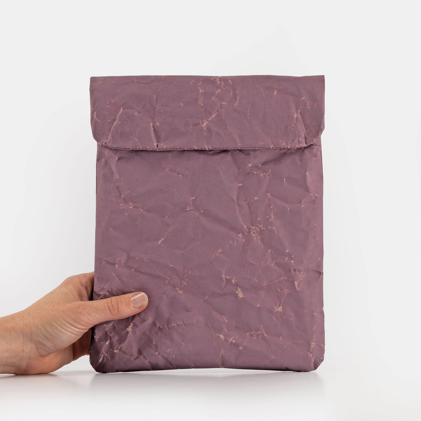 Recycled Cement Paper iPad oder Tablet Sleeve Aubergine