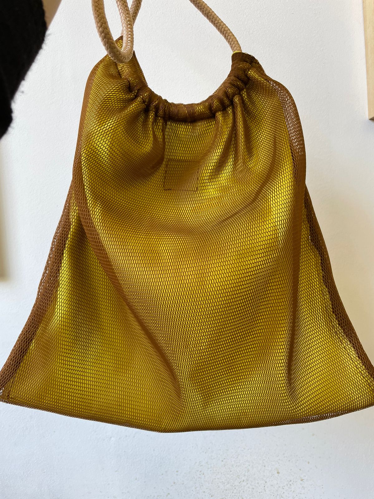 Moire Tasche – Caramel Yellow