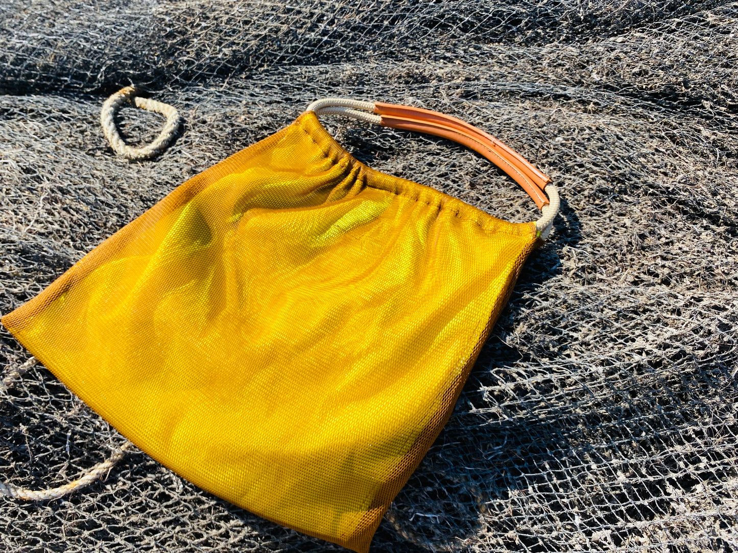 Moire Tasche – Caramel Yellow