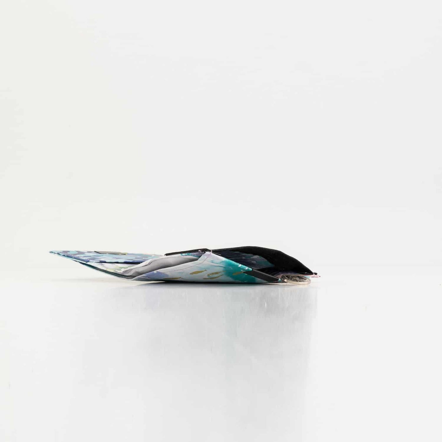 Square Wallet aus recyceltem Kraftpapier Ocean